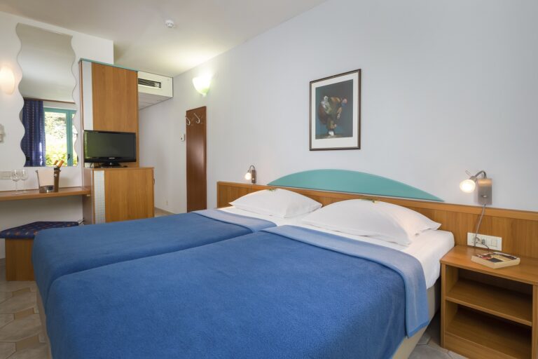 BRETANIDE Standard Zimmer Wohnbeispiel